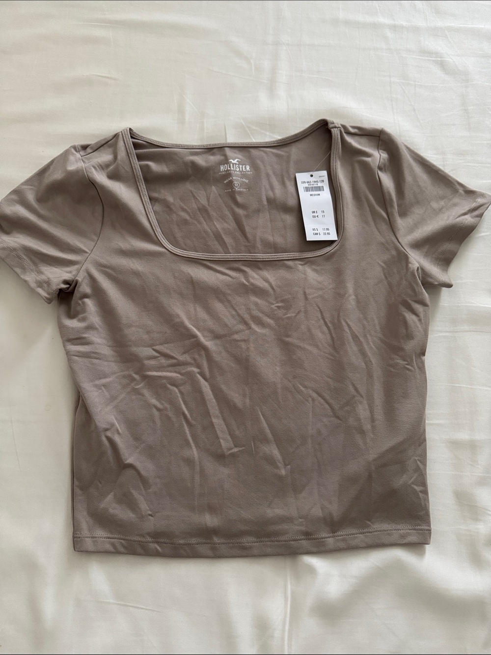 Hollister Short Sleeve Scoop Crop Top in Taupe
